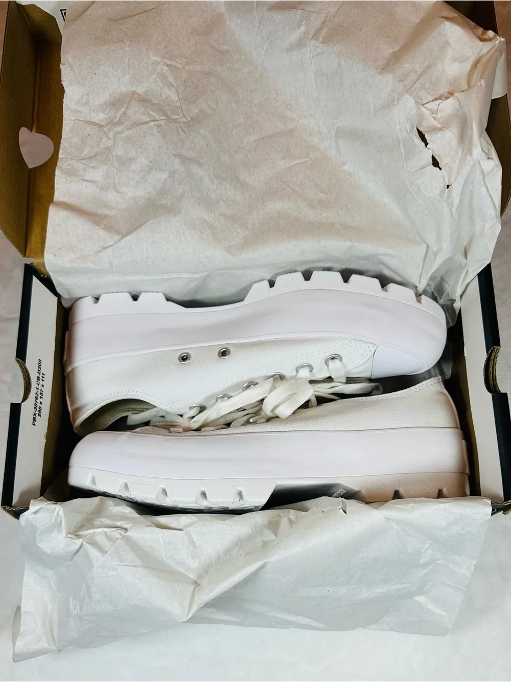 Converse all white
